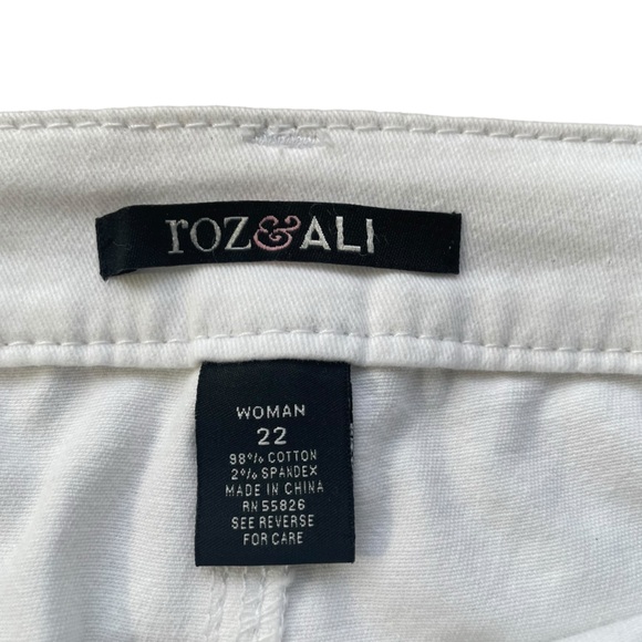 Roz & Ali Women's Denim Button Down Skirt Off-White Size 22 - Picture 8 of 8